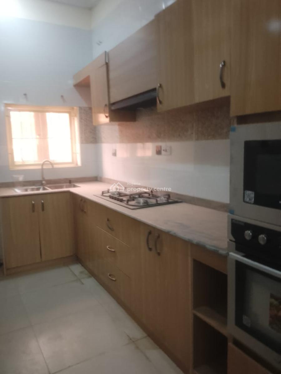 Well Finished 4 Bedrooms Terrace Duplex with Bq, Guzape District, Abuja, Terraced Duplex for Rent