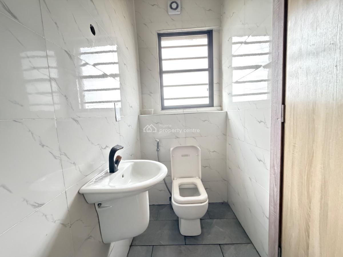 Spacious 3 Bedroom Apartment with Bq, Lekki Rhs, Lekki Phase 1, Lekki, Lagos, Flat / Apartment for Rent