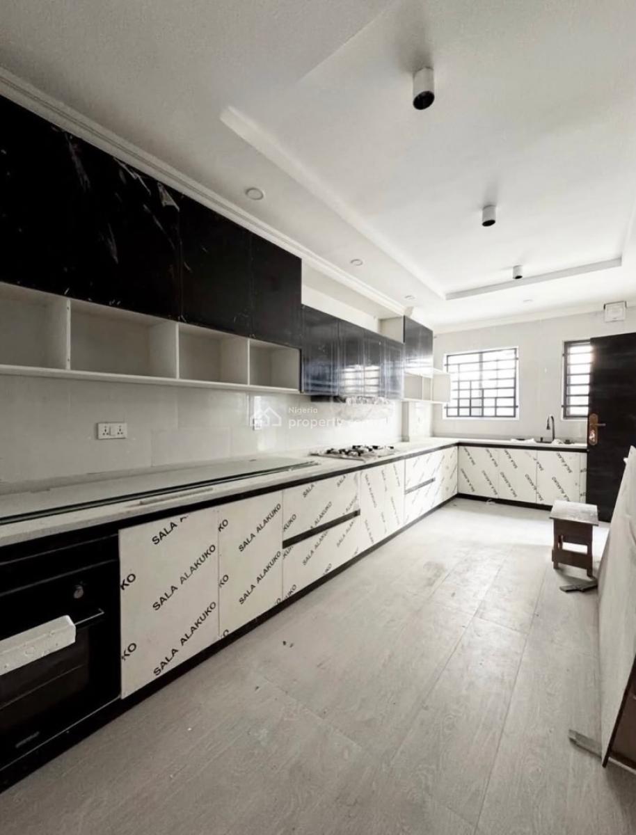 Serviced 4 Bedroom Apartment with En-suite Rooms, Lekki Phase 1, Lekki, Lagos, Flat / Apartment for Rent