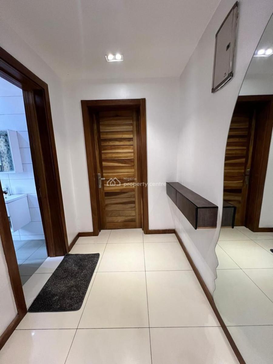 Luxury Vintage 1 Bedroom Apartment with Ps5, Pool & Balcony, Lekki, Lagos, Flat / Apartment Short Let