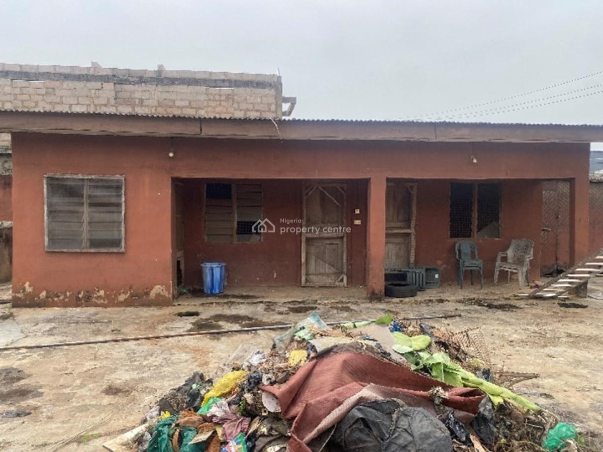 Country Home with 6 Bedrooms En-suite, Niyi Samuel Avenue, Agbowa Off Ikorodu-epe Expressway, Agbowa, Ikorodu, Lagos, Detached Duplex for Sale