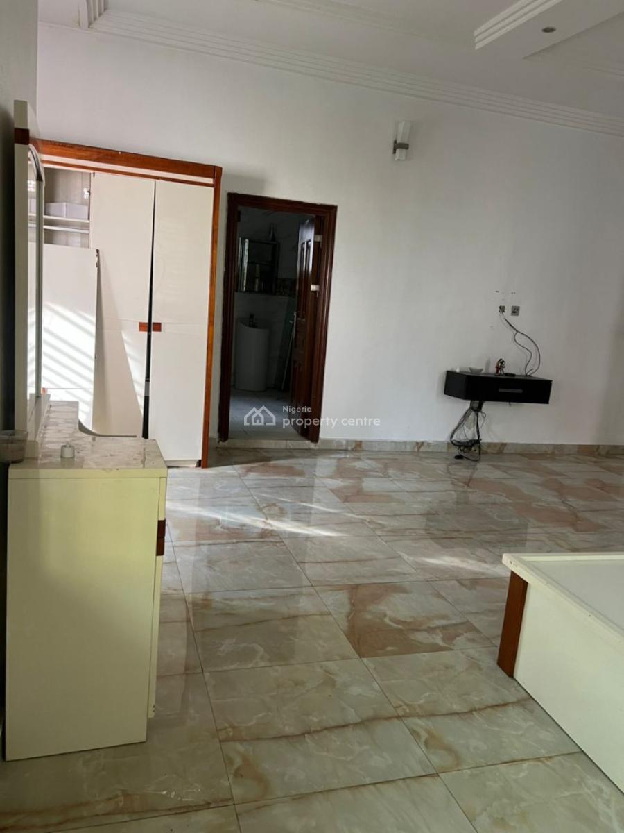 Spacious Masters Bedroom Apartment Upstairs with  Stable Power Supply, Westgate Estate Off Spg Road, Ologolo, Lekki, Lagos, Self Contain (single Rooms) for Rent