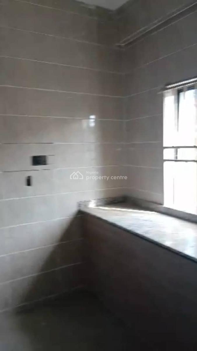 Lovely 2 Bedroom Flat, Surulere, Lagos, Flat / Apartment for Rent