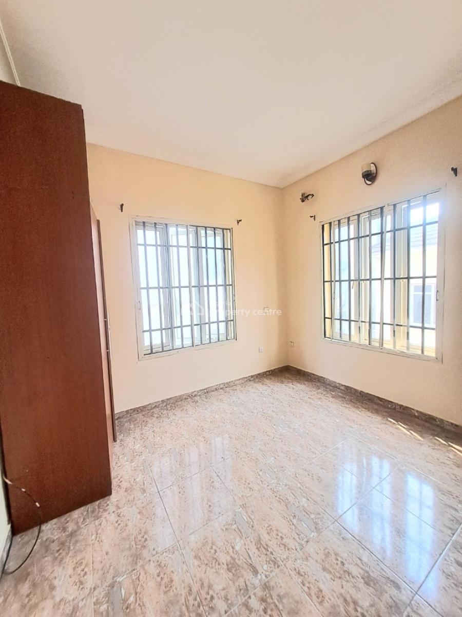 Well Built 3 Bedroom Apartment in a Gated, Chevron Drive, Lekki, Lagos, Flat / Apartment for Rent