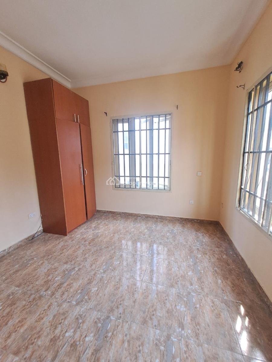 Well Built 3 Bedroom Apartment in a Gated, Chevron Drive, Lekki, Lagos, Flat / Apartment for Rent