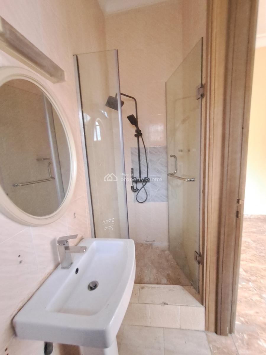 Well Built 3 Bedroom Apartment in a Gated, Chevron Drive, Lekki, Lagos, Flat / Apartment for Rent