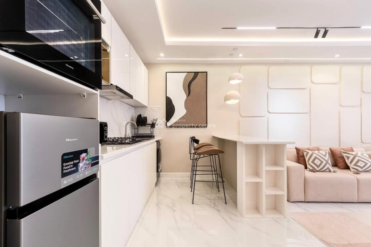 Nicely Furnished 2 Bedroom Apartment, Lekki Phase 1, Lekki, Lagos, Flat / Apartment Short Let