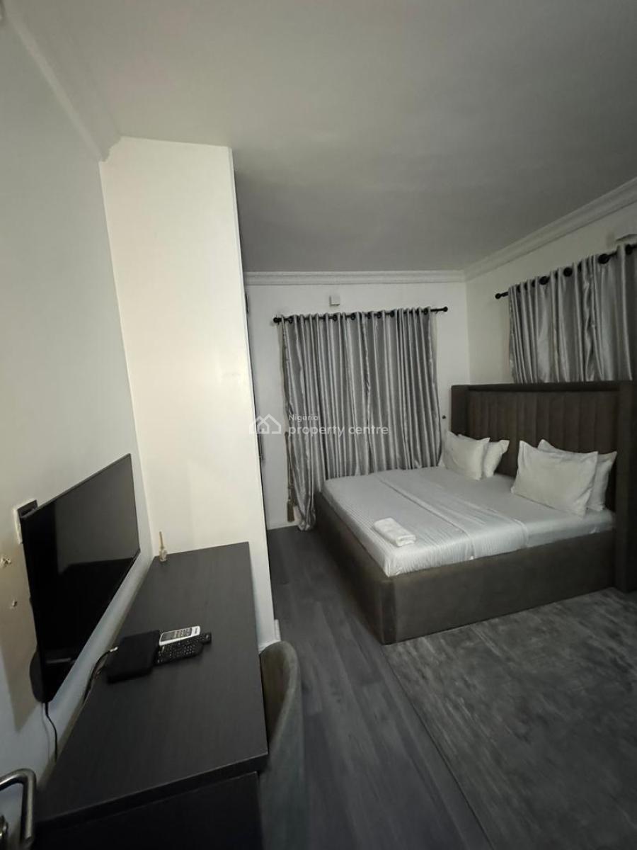 Luxury Smart 3 Bedroom Service and Furnished Apartment, Wuse 2, Abuja, Flat / Apartment Short Let