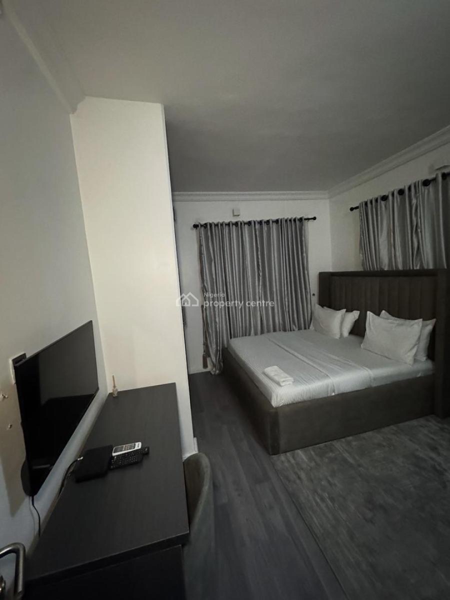 Luxury Smart 3 Bedroom Service and Furnished Apartment, Wuse 2, Abuja, Flat / Apartment Short Let