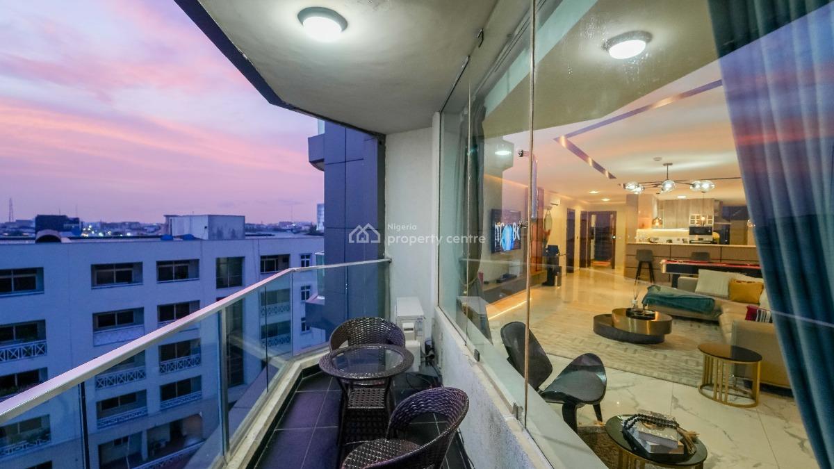 Nicely Furnished 3 Bedroom Apartment, Lekki Phase 1, Lekki, Lagos, Flat / Apartment Short Let