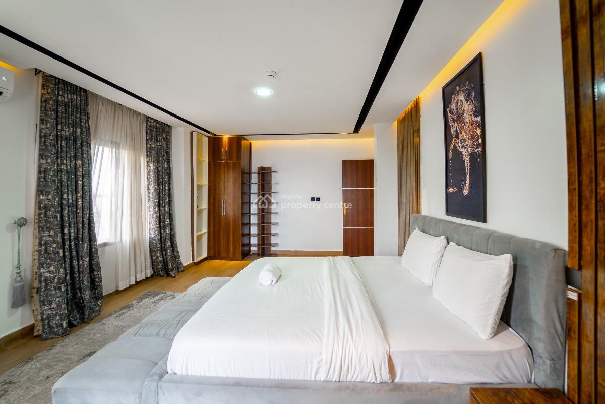 Nicely Furnished 3 Bedroom Apartment, Lekki Phase 1, Lekki, Lagos, Flat / Apartment Short Let