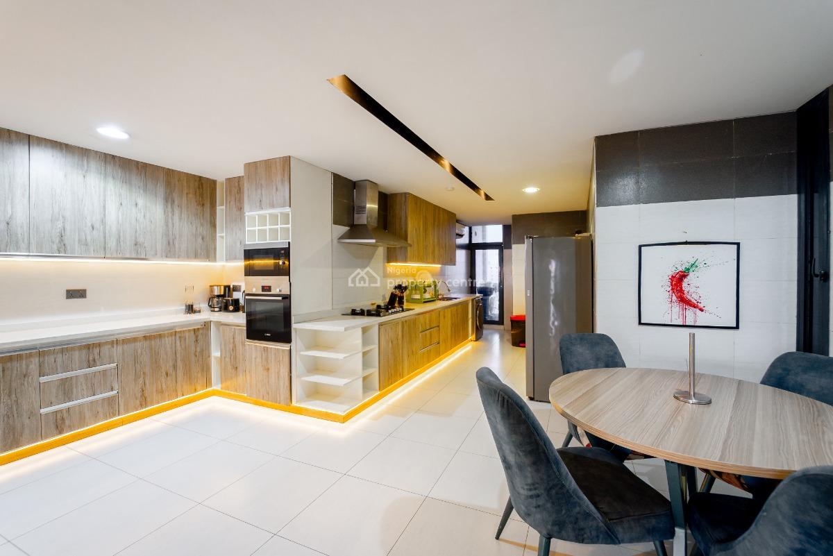 Nicely Furnished 3 Bedroom Apartment, Lekki Phase 1, Lekki, Lagos, Flat / Apartment Short Let