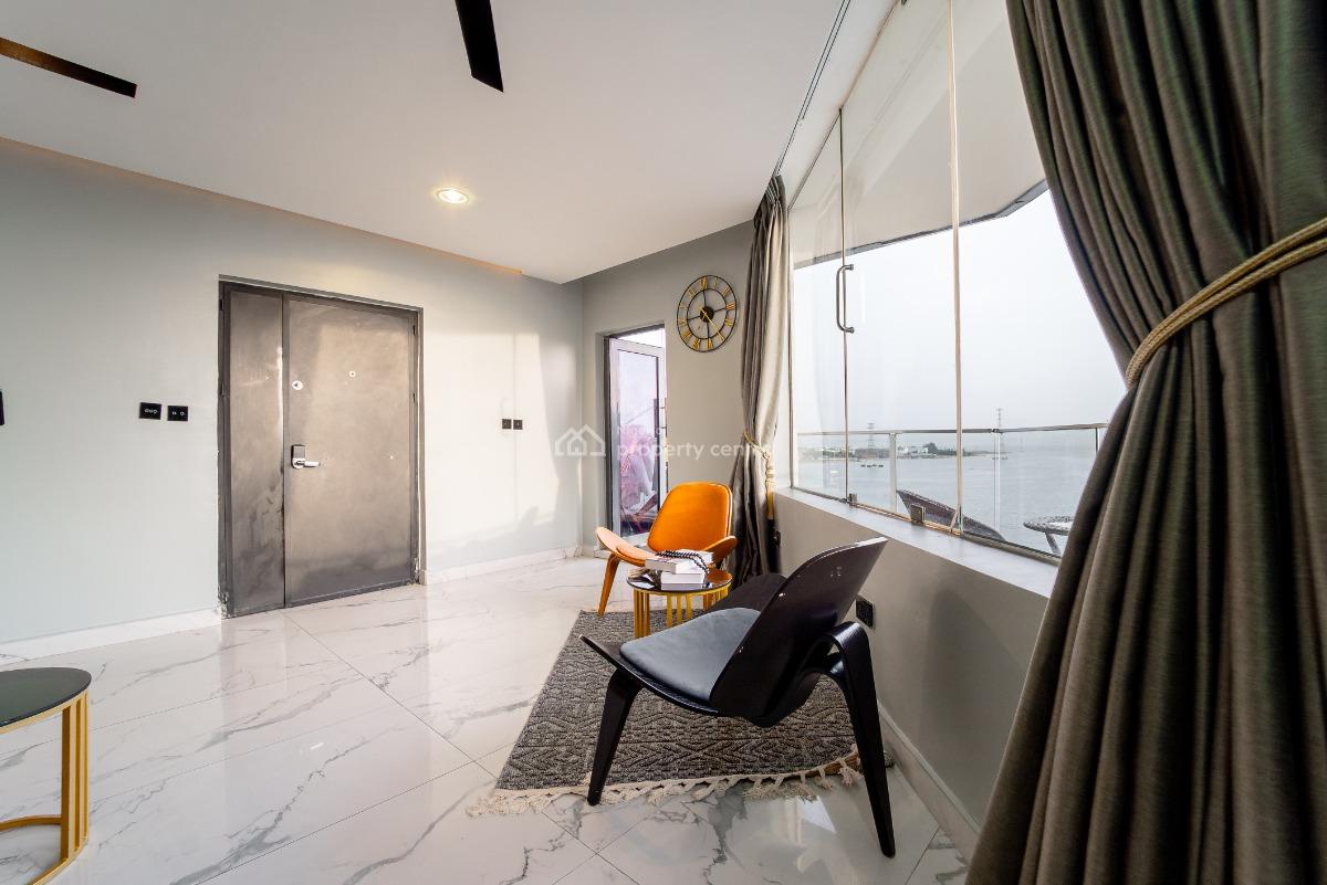 Nicely Furnished 3 Bedroom Apartment, Lekki Phase 1, Lekki, Lagos, Flat / Apartment Short Let