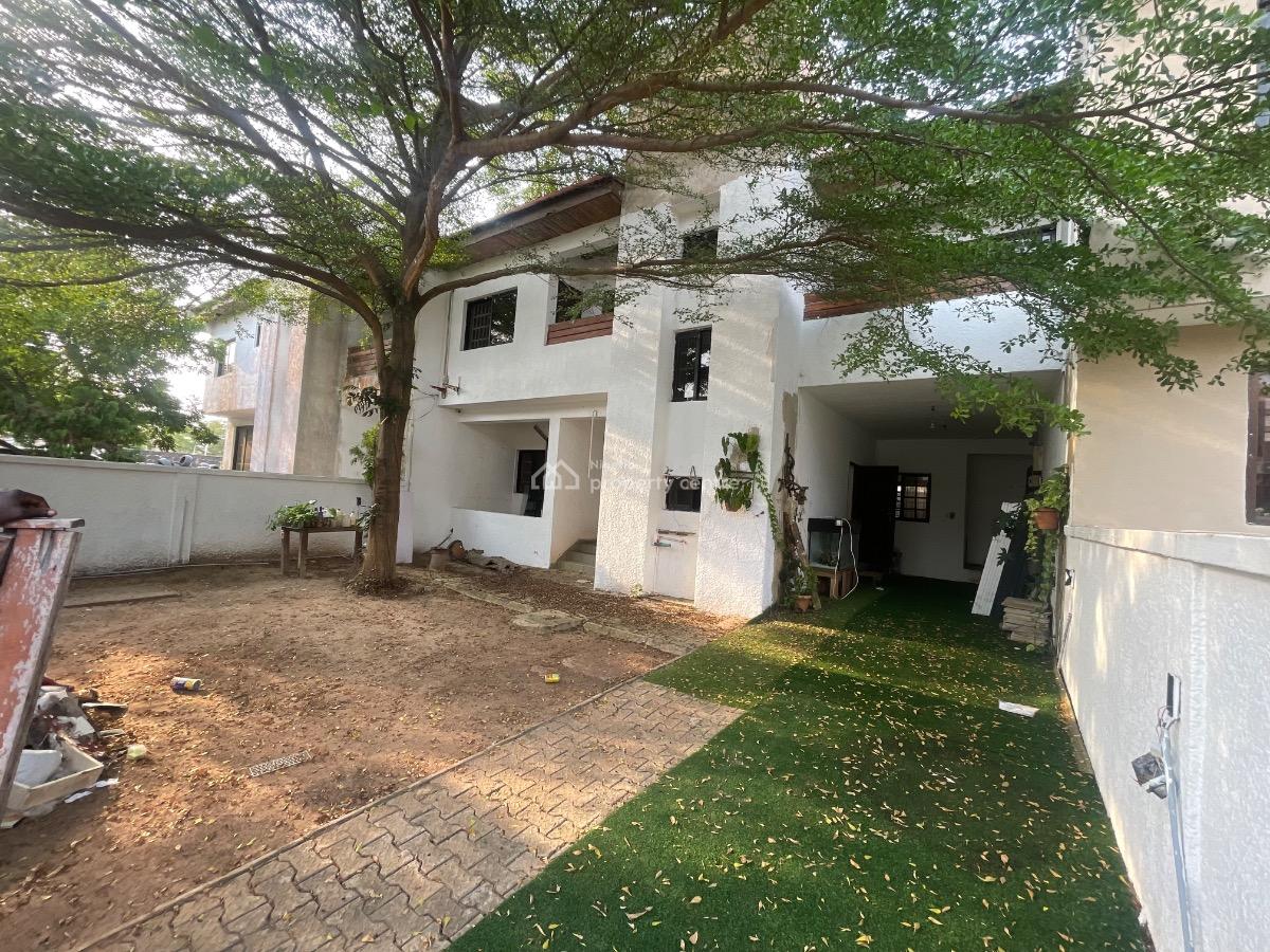 3-bedroom Duplex (self Compound) with 1-room Boys Quarter, Lekki Phase 1, Lekki, Lagos, Terraced Duplex for Rent