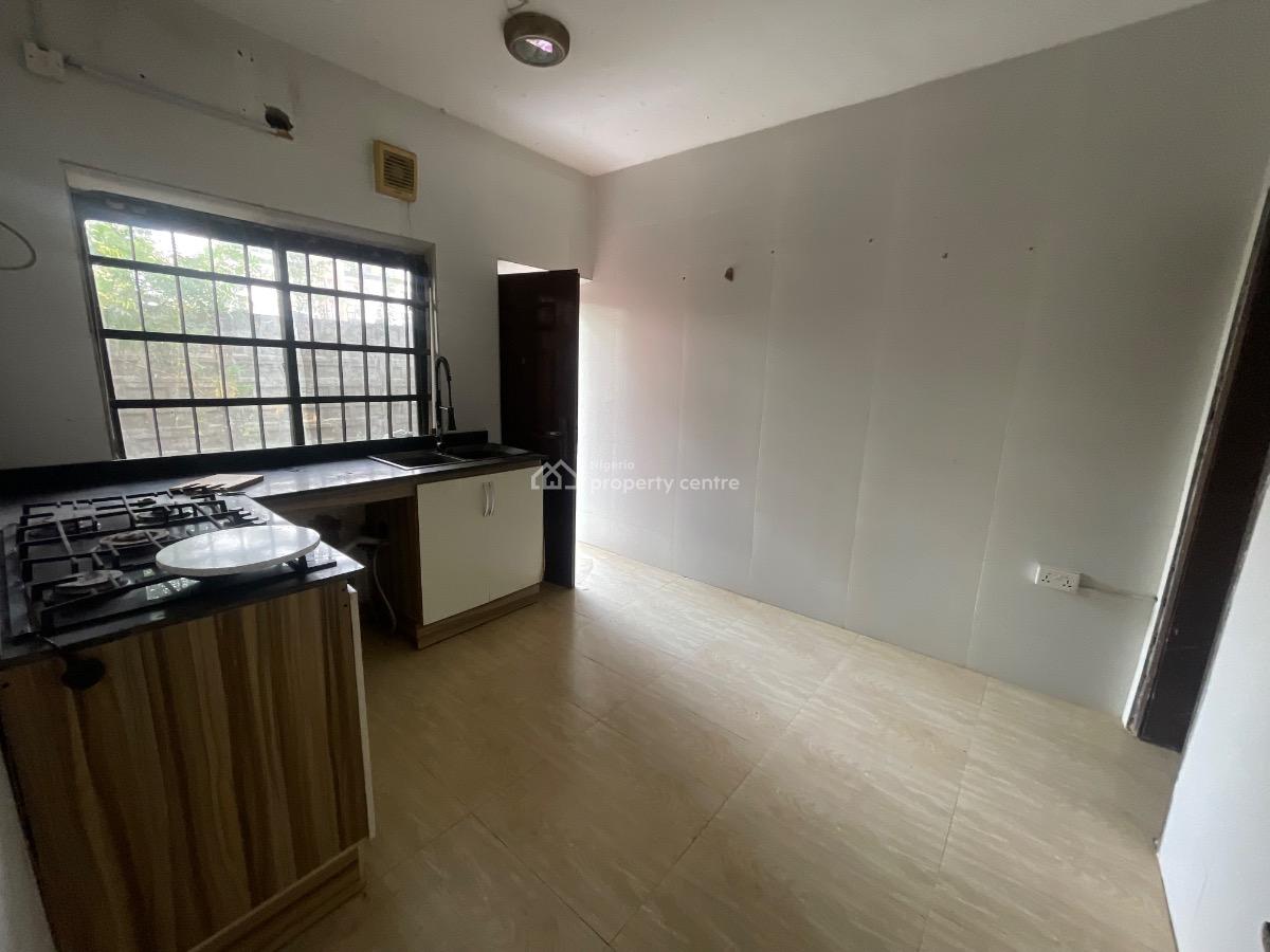 3-bedroom Duplex (self Compound) with 1-room Boys Quarter, Lekki Phase 1, Lekki, Lagos, Terraced Duplex for Rent