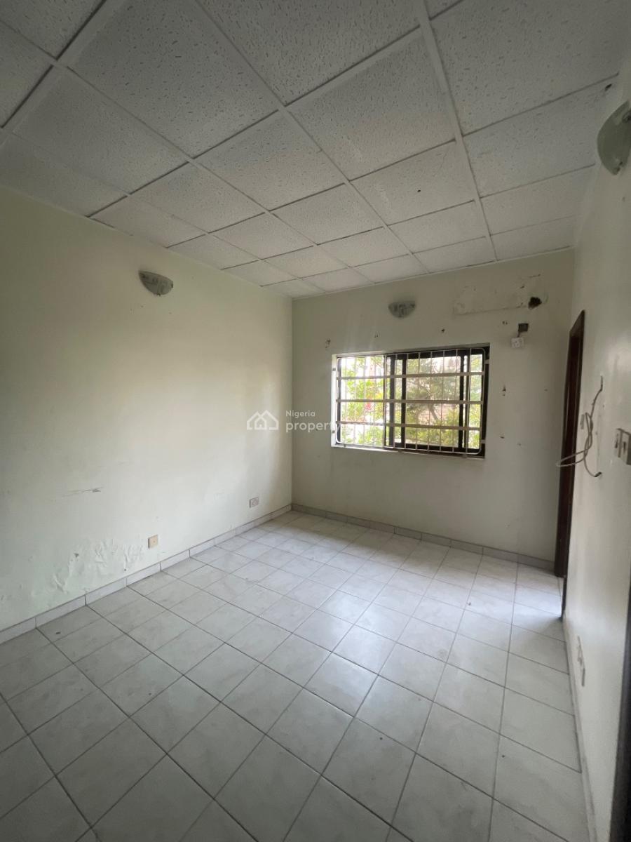 3-bedroom Duplex (self Compound) with 1-room Boys Quarter, Lekki Phase 1, Lekki, Lagos, Terraced Duplex for Rent