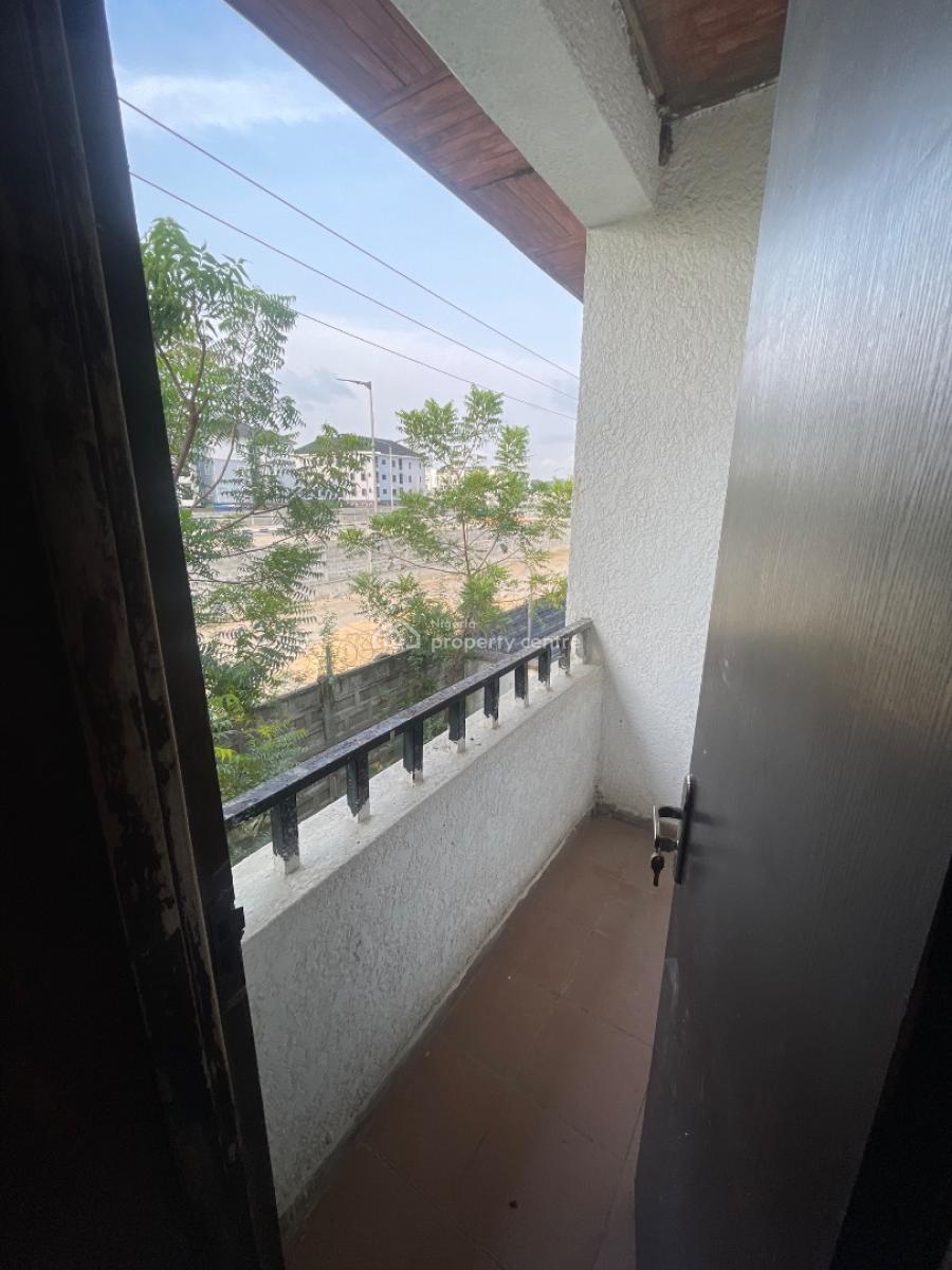 3-bedroom Duplex (self Compound) with 1-room Boys Quarter, Lekki Phase 1, Lekki, Lagos, Terraced Duplex for Rent