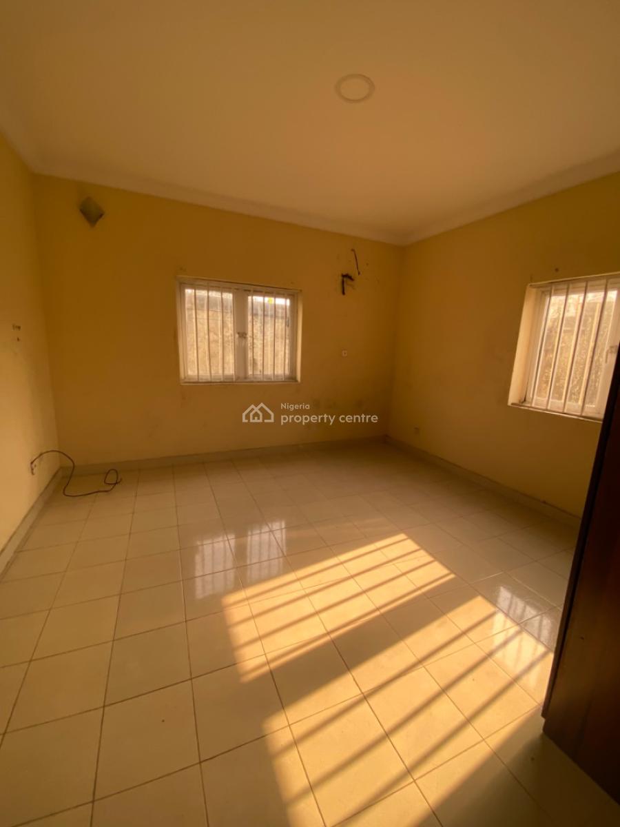 Neatly Used 3 Bedroom Flat with a Bq, Lekki Sheme 2, Abraham Adesanya, Ajah, Lagos, Flat / Apartment for Rent