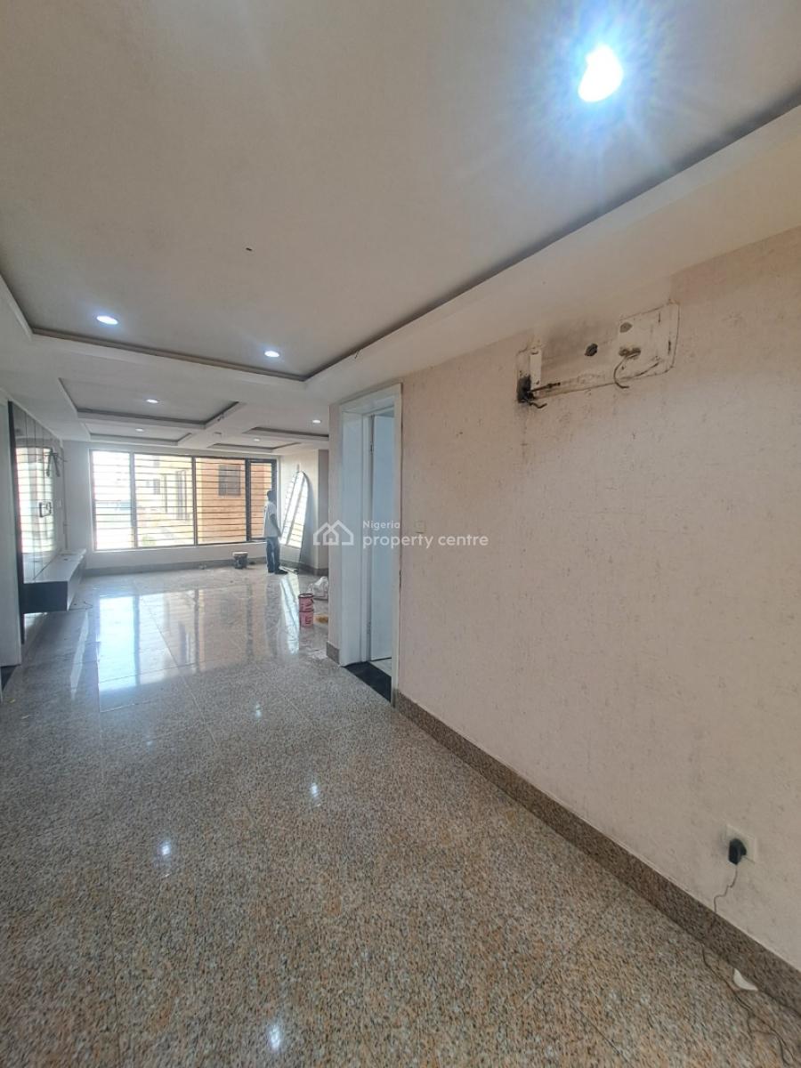 Well Built 3 Bedroom Apartment with Bq, Lekki, Lagos, Flat / Apartment for Rent