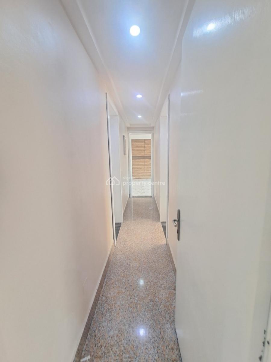 Well Built 3 Bedroom Apartment with Bq, Lekki, Lagos, Flat / Apartment for Rent