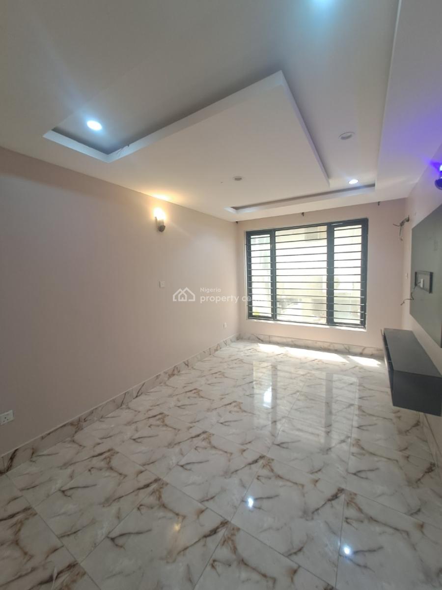 Well Built 3 Bedroom Apartment with Bq, Lekki, Lagos, Flat / Apartment for Rent