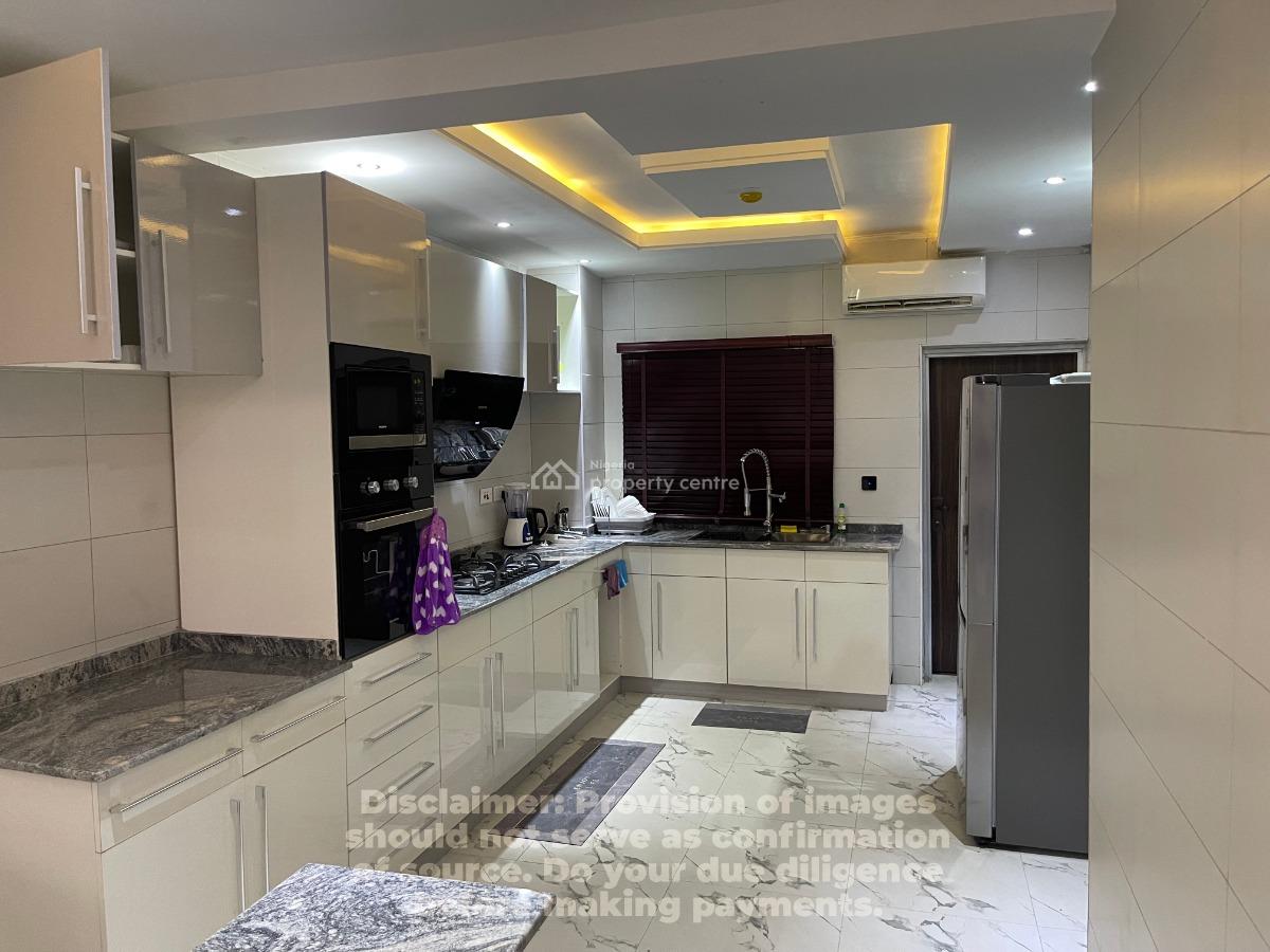 Nicely Furnished 3 Bedroom Apartment, Victoria Island (vi), Lagos, Flat / Apartment Short Let