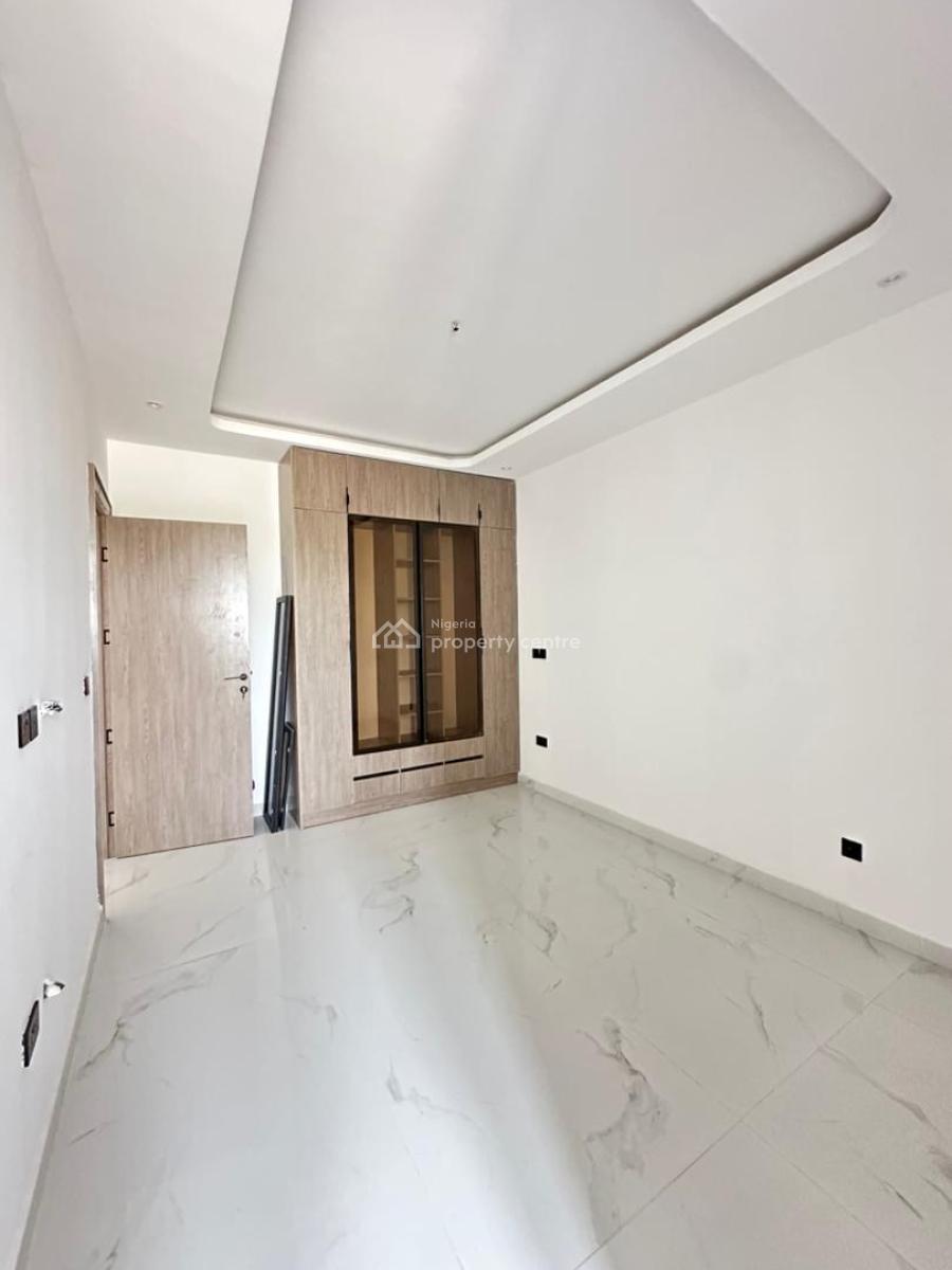 Affordable 2 Bedroom Apartment, Lekki Phase 1, Lekki, Lagos, Flat / Apartment for Sale