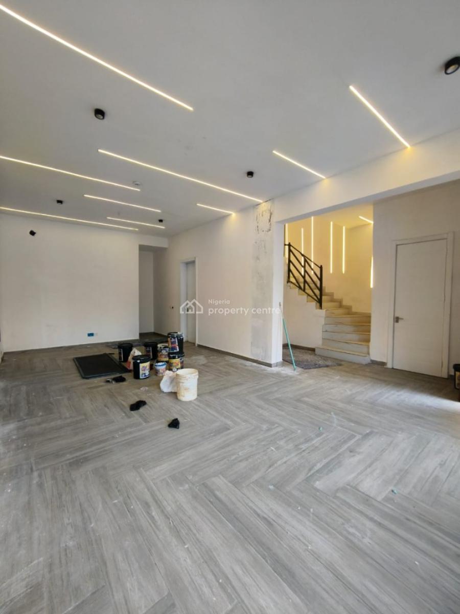 Fully Service Four 4 Bedroom Maisonette with Self Compound, Off Admiralty Way, Lekki Phase 1, Lekki, Lagos, Flat / Apartment for Rent