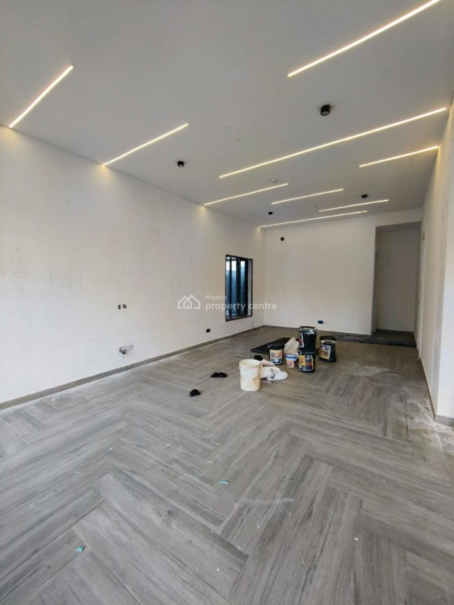 Fully Service Four 4 Bedroom Maisonette with Self Compound, Off Admiralty Way, Lekki Phase 1, Lekki, Lagos, Flat / Apartment for Rent