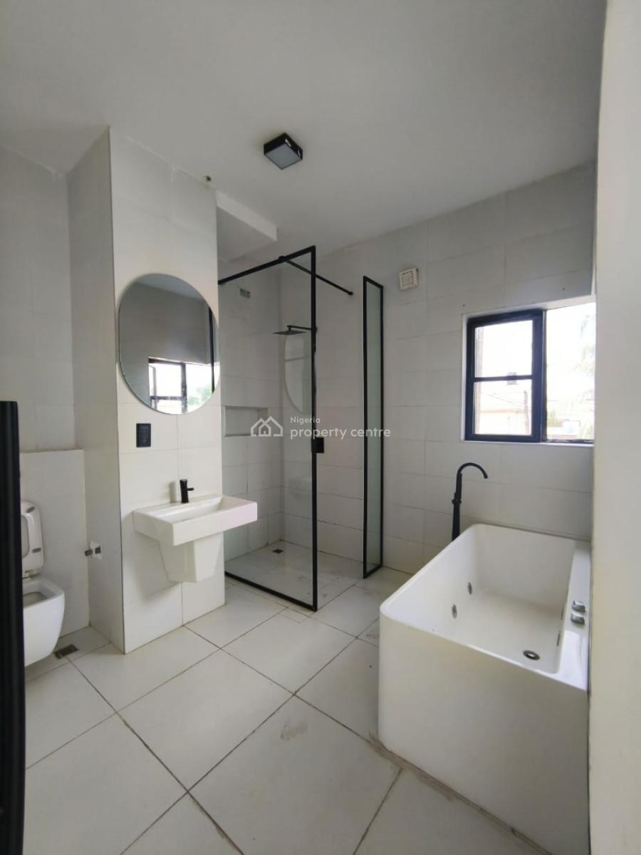 Fully Service Four 4 Bedroom Maisonette with Self Compound, Off Admiralty Way, Lekki Phase 1, Lekki, Lagos, Flat / Apartment for Rent