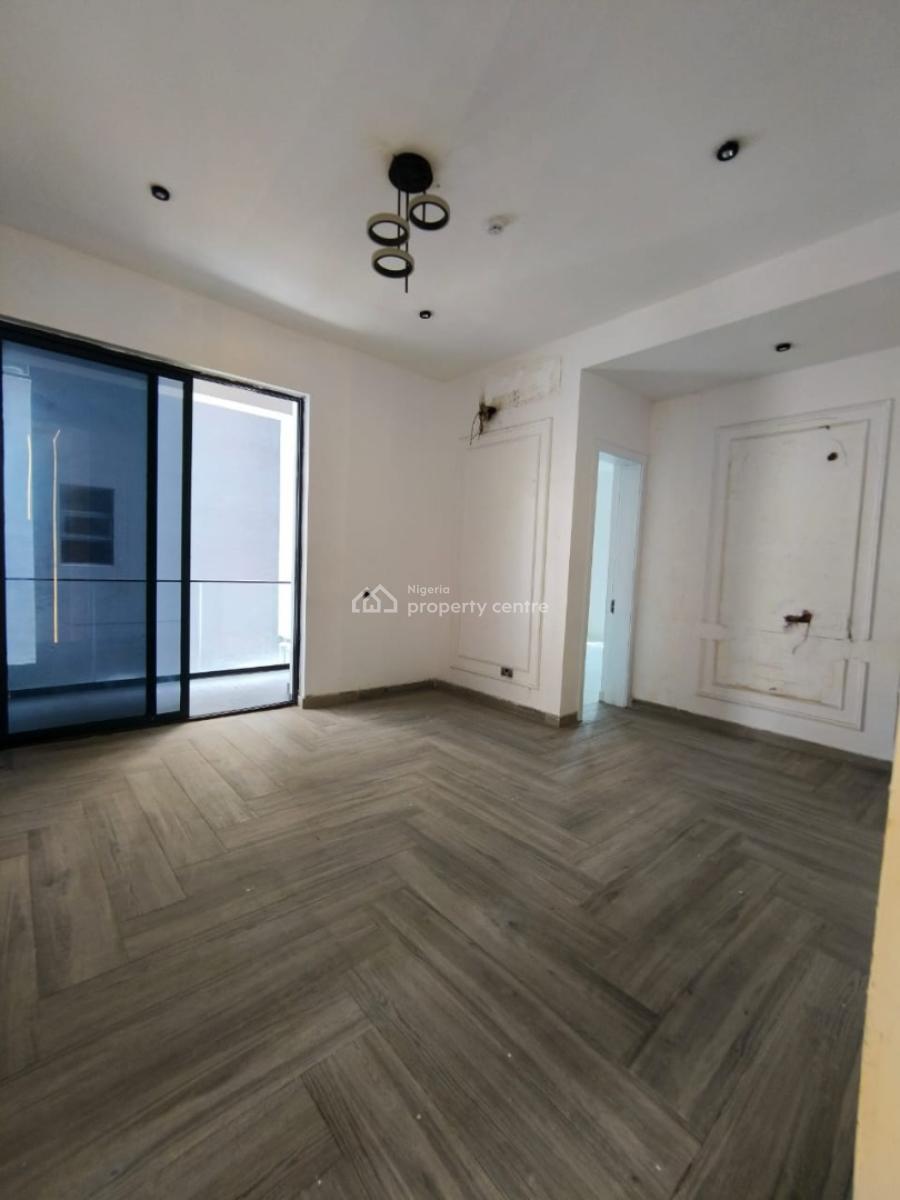 Fully Service Four 4 Bedroom Maisonette with Self Compound, Off Admiralty Way, Lekki Phase 1, Lekki, Lagos, Flat / Apartment for Rent