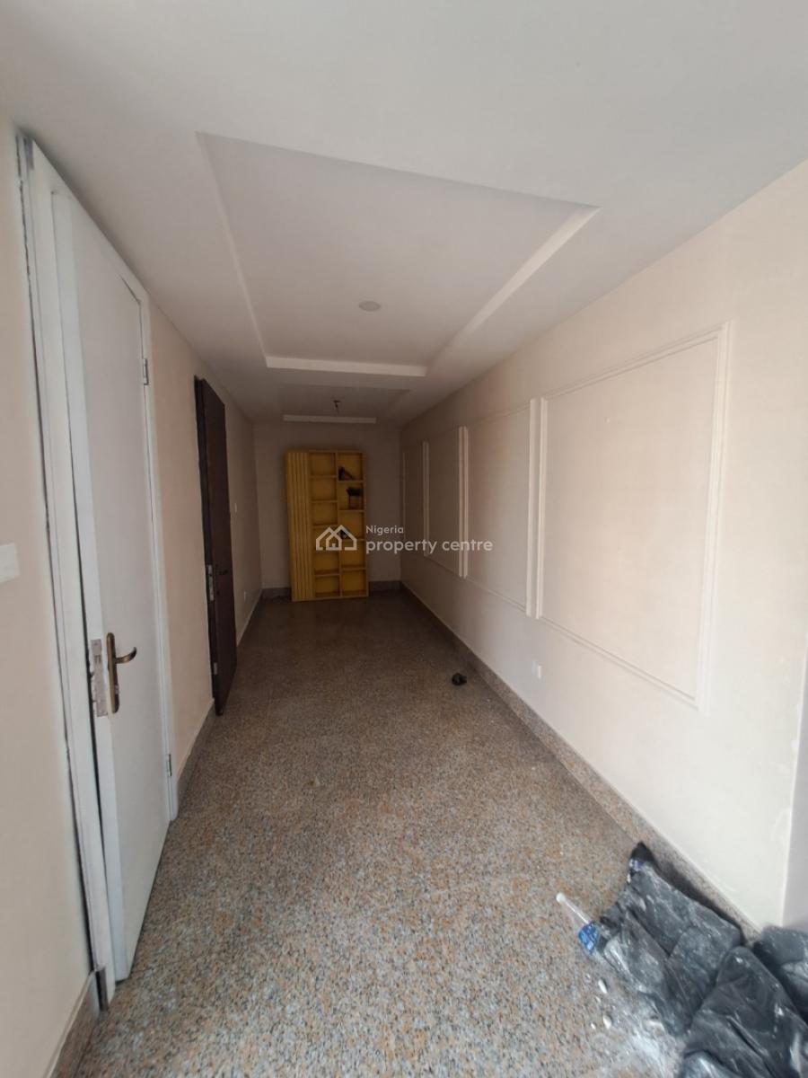 Well Built 3 Bedroom Apartment with Bq, Lekki, Lagos, Flat / Apartment for Rent