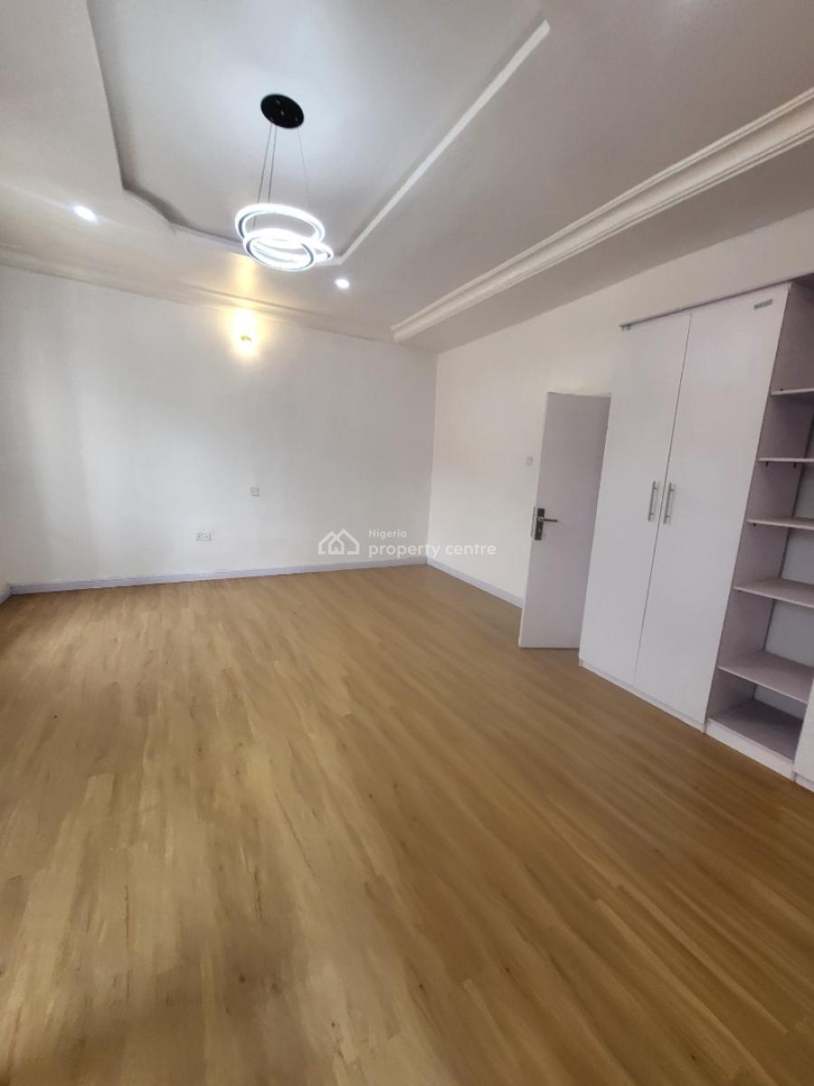 Clean 1 Bedroom Apartment with Ample Parking, Off Admiralty Way, Lekki Phase 1, Lekki, Lagos, Mini Flat (room and Parlour) for Rent