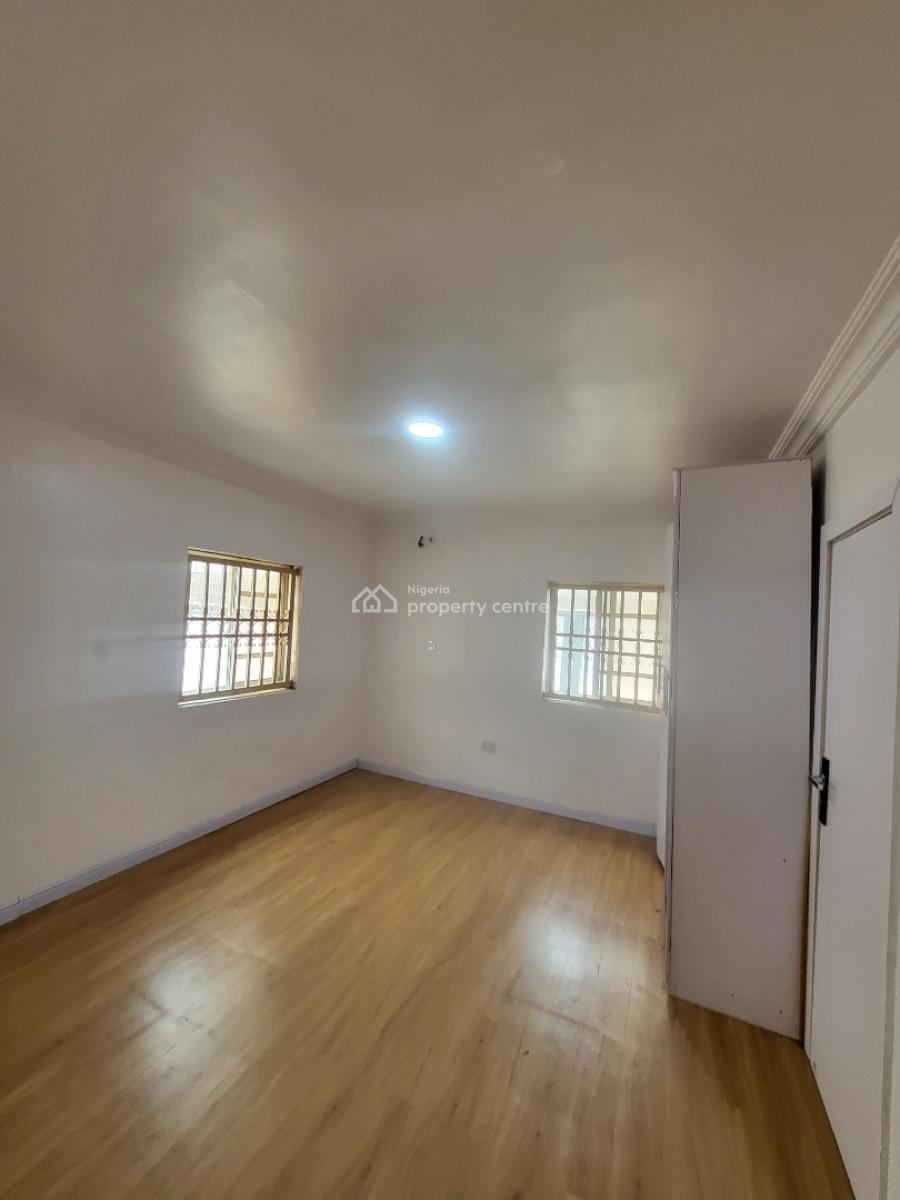 Clean 1 Bedroom Apartment with Ample Parking, Off Admiralty Way, Lekki Phase 1, Lekki, Lagos, Mini Flat (room and Parlour) for Rent