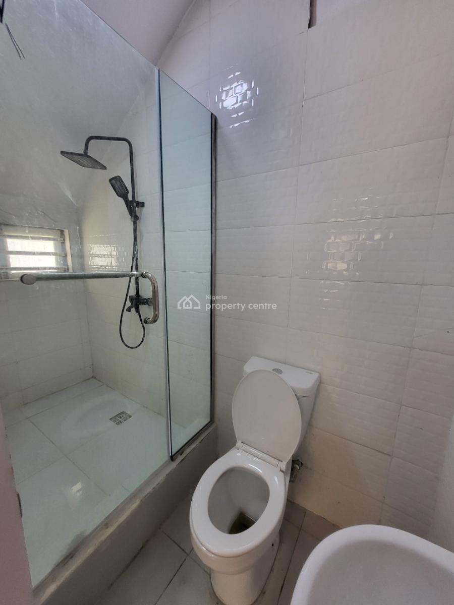 Clean 1 Bedroom Apartment with Ample Parking, Off Admiralty Way, Lekki Phase 1, Lekki, Lagos, Mini Flat (room and Parlour) for Rent