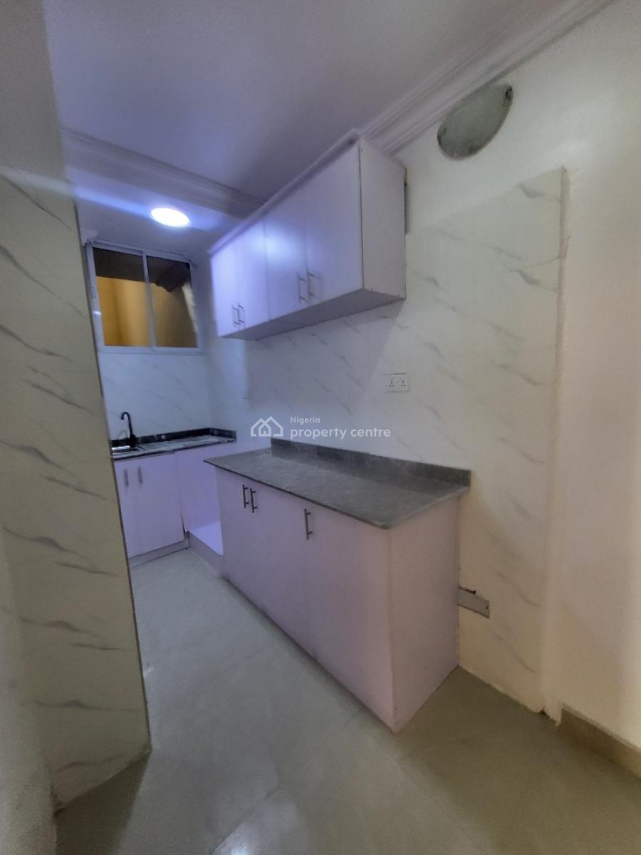 Clean 1 Bedroom Apartment with Ample Parking, Off Admiralty Way, Lekki Phase 1, Lekki, Lagos, Mini Flat (room and Parlour) for Rent