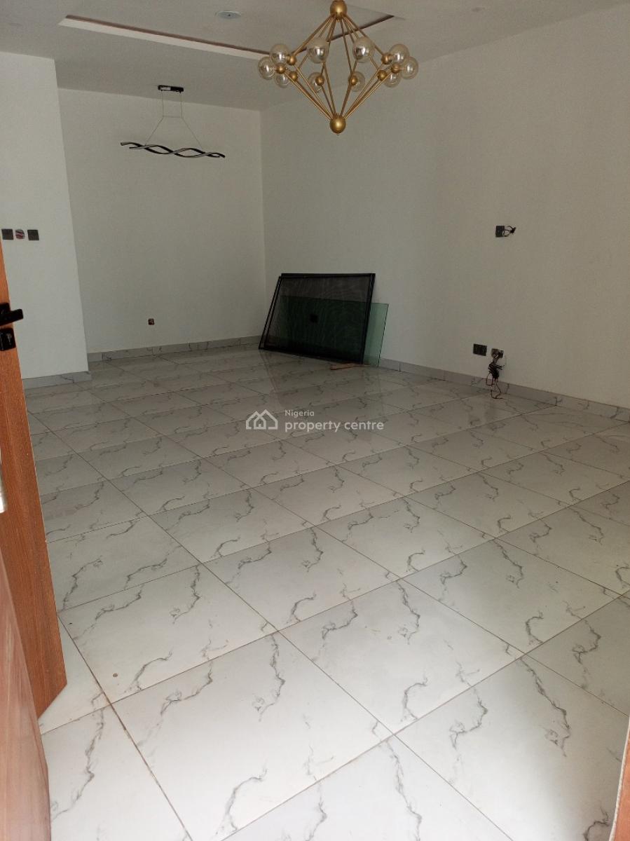 Luxury 4 Bedroom Terrace with Bq Pool Gym in a Secured Estate, Chevron, Lekki, Lagos, Terraced Duplex for Sale