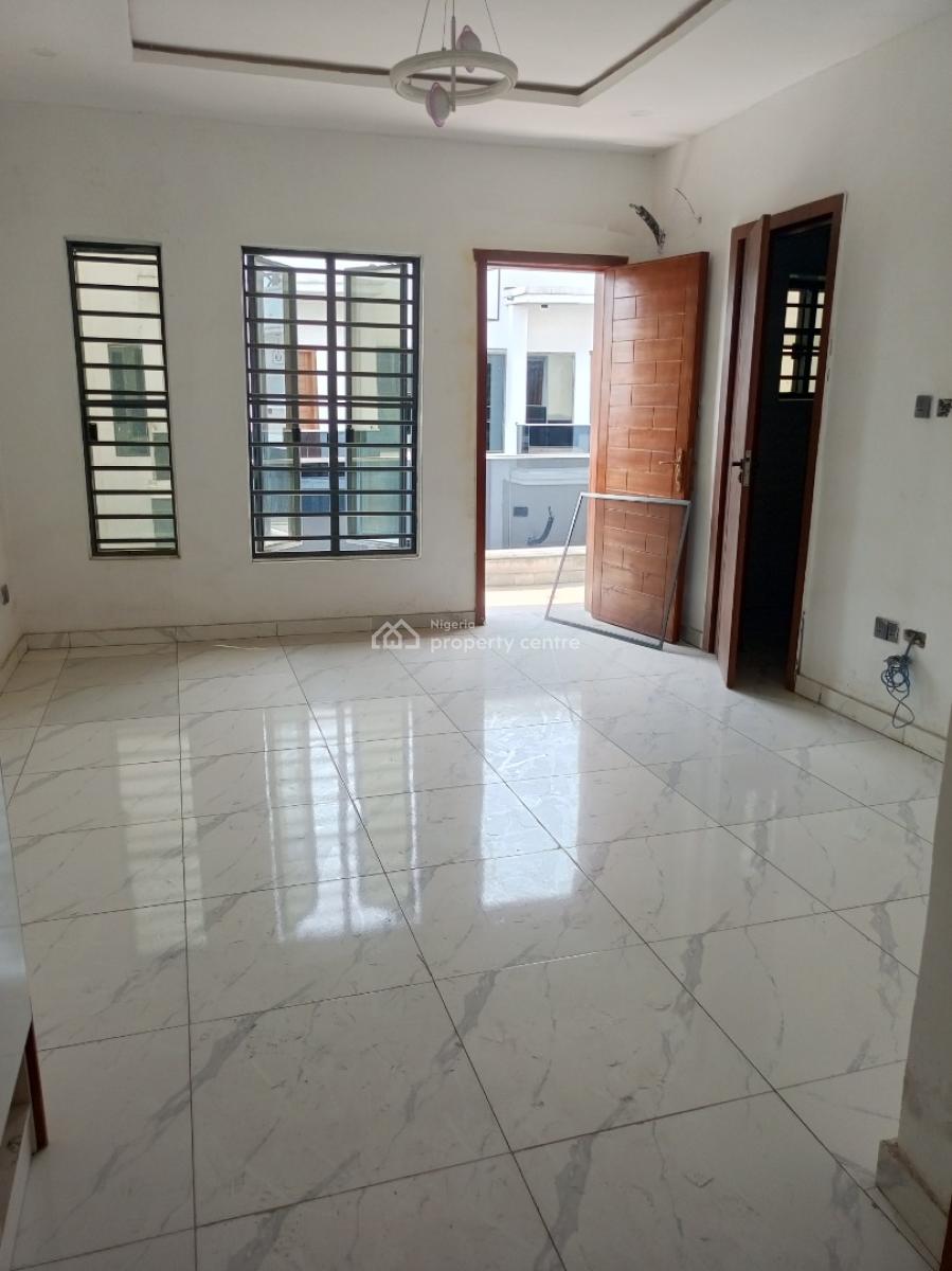 Luxury 4 Bedroom Terrace with Bq Pool Gym in a Secured Estate, Chevron, Lekki, Lagos, Terraced Duplex for Sale