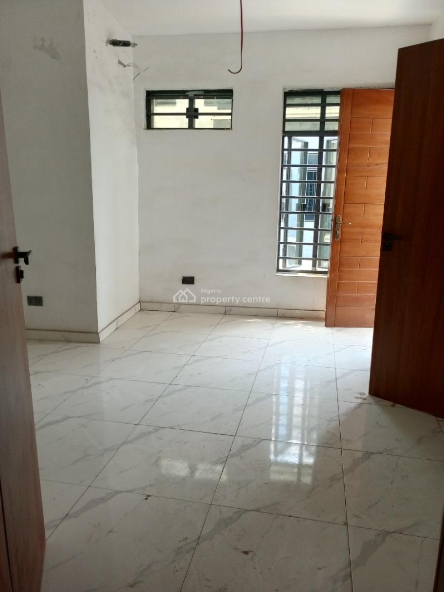 Luxury 4 Bedroom Terrace with Bq Pool Gym in a Secured Estate, Chevron, Lekki, Lagos, Terraced Duplex for Sale