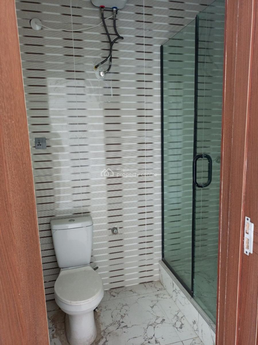 Luxury 4 Bedroom Terrace with Bq Pool Gym in a Secured Estate, Chevron, Lekki, Lagos, Terraced Duplex for Sale