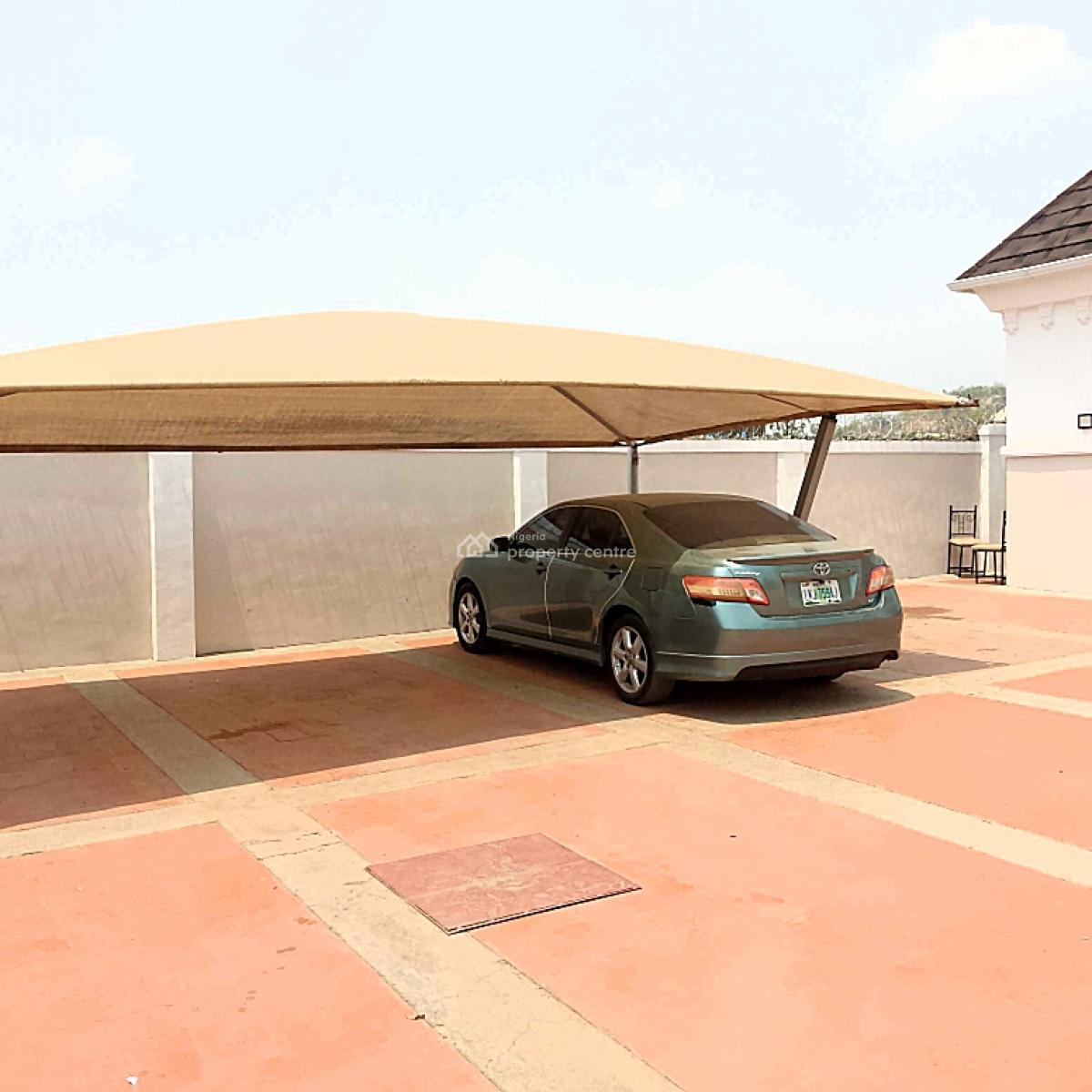 6 Bedrooms Mansion, 155, Zone 8 Road, Lokoja, Kogi, Detached Duplex for Sale