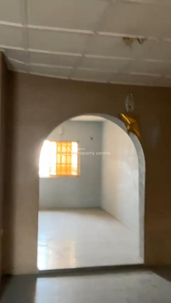 Well Maintained 3 Bedrooms Flat, Ologunfe, Awoyaya, Ibeju Lekki, Lagos, Flat / Apartment for Rent