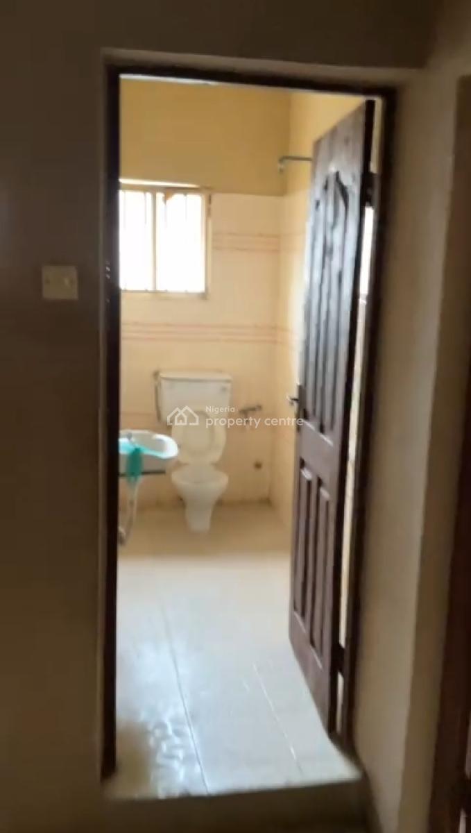 Well Maintained 3 Bedrooms Flat, Ologunfe, Awoyaya, Ibeju Lekki, Lagos, Flat / Apartment for Rent