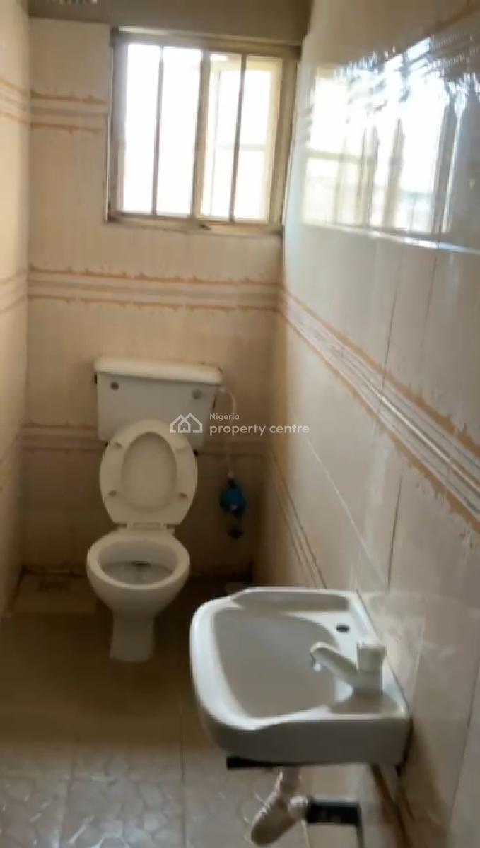 Well Maintained 3 Bedrooms Flat, Ologunfe, Awoyaya, Ibeju Lekki, Lagos, Flat / Apartment for Rent