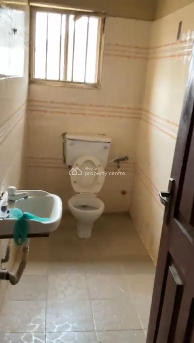 Well Maintained 3 Bedrooms Flat, Ologunfe, Awoyaya, Ibeju Lekki, Lagos, Flat / Apartment for Rent