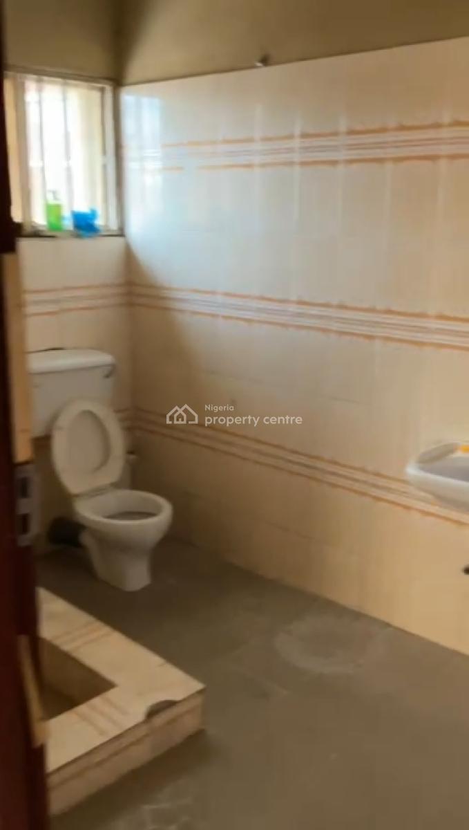 Well Maintained 3 Bedrooms Flat, Ologunfe, Awoyaya, Ibeju Lekki, Lagos, Flat / Apartment for Rent