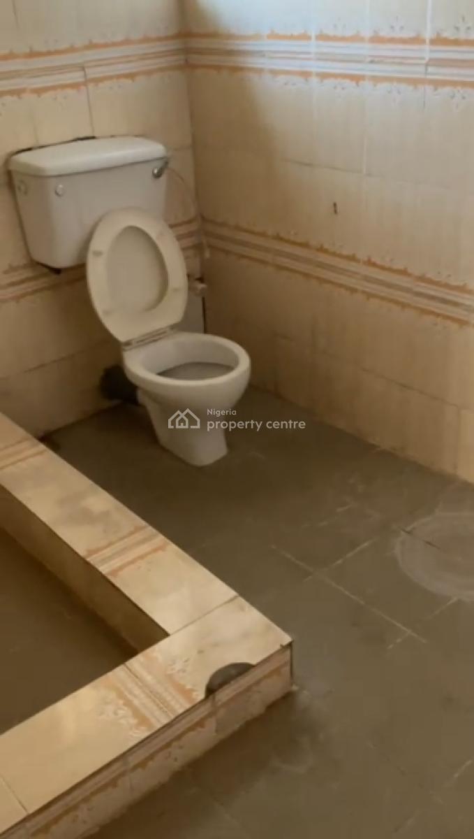 Well Maintained 3 Bedrooms Flat, Ologunfe, Awoyaya, Ibeju Lekki, Lagos, Flat / Apartment for Rent