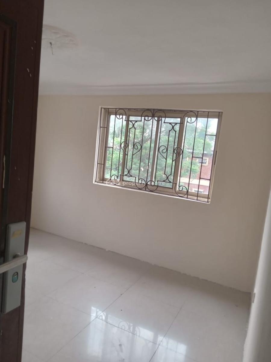 3 Bedrooms Flat in a Secured Neighborhood, Wilmer Street, Along Magodo Phase 1, Isheri, Lagos, Flat / Apartment for Rent