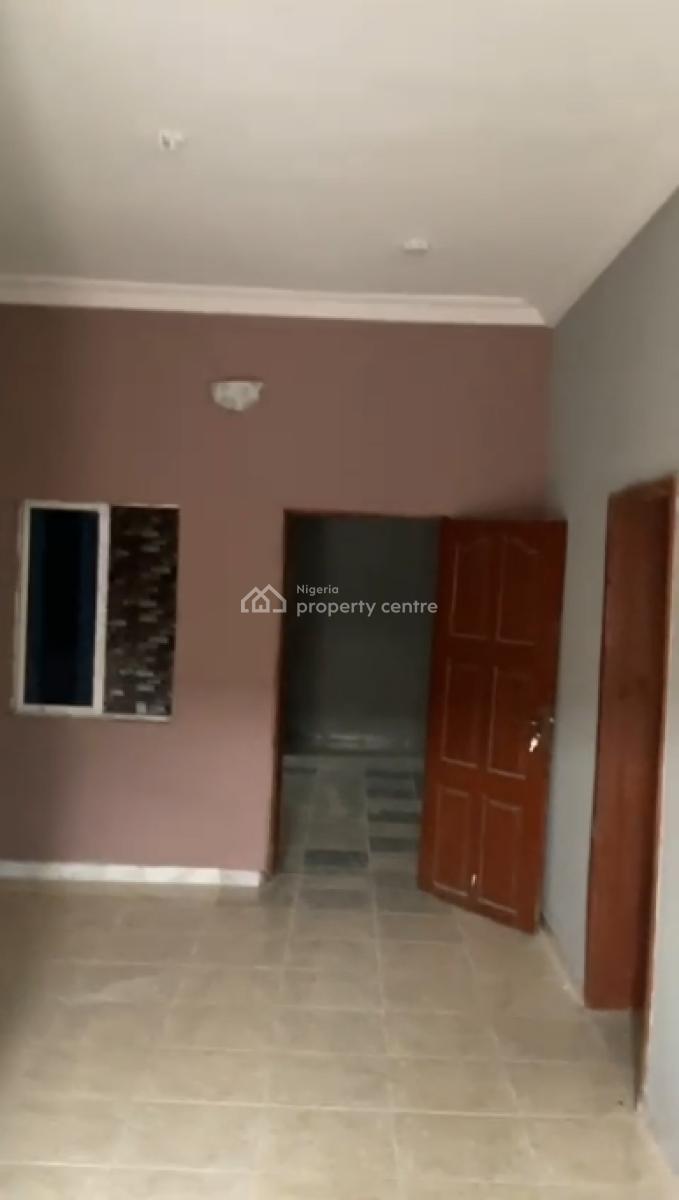 Well Maintained 3 Bedrooms Flat, Gbetu New Road, Awoyaya, Ibeju Lekki, Lagos, Flat / Apartment for Rent