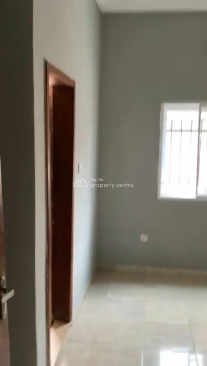 Well Maintained 3 Bedrooms Flat, Gbetu New Road, Awoyaya, Ibeju Lekki, Lagos, Flat / Apartment for Rent